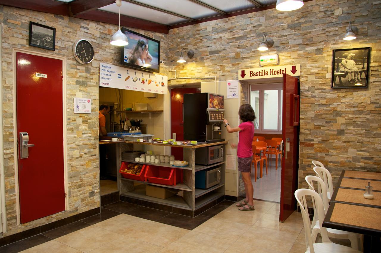 Bastille Hostel *